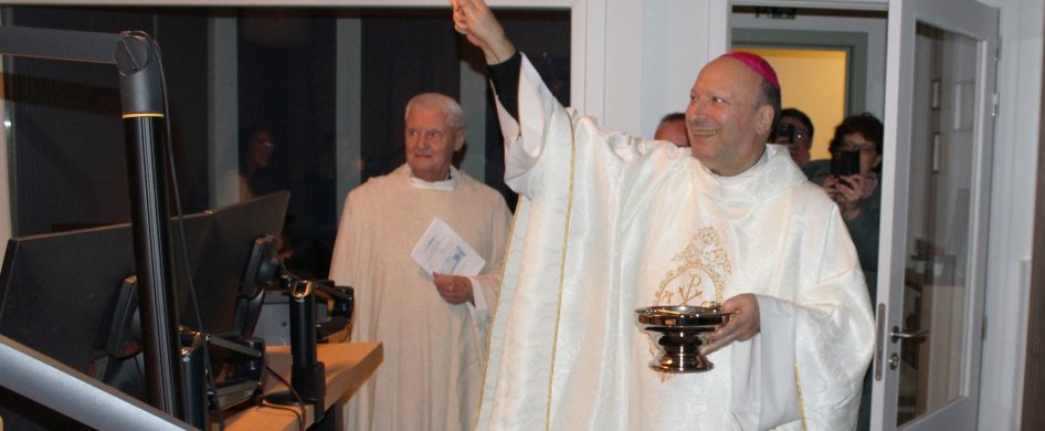 13/04/2025 - El 25 de marzo de 2026, en el marco de la Fiesta de la Anunciación del Señor, se llevó a cabo la bendición de la nueva sede de Radio María en la ciudad de Tienen, Bélgica. La ceremonia fue presidida por el Nuncio Apostólico en Bélgica y Luxemburgo, Mons. Franco Coppola, quien también pronunció la homilía durante la&hellip;