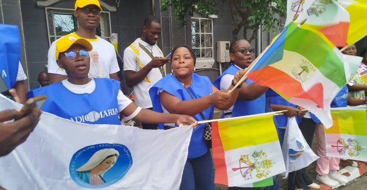04/05/2026 - Radio María ha hecho posible que millones de personas acompañaran al Papa León XIV durante su visita apostólica al continente africano. Así ha sido gracias a la presencia de la emisora en tres de los cuatro países visitados —Camerún, Angola y Guinea Ecuatorial—, con la excepción de Argelia. La preparación espiritual se llevó a cabo de diversas formas.&hellip;