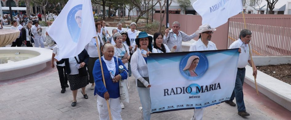 07/06/2026 - Con gran alegría compartimos como celebró Radio María México sus 23 años de vida. Fue una emotiva jornada de fe y agradecimiento que reunió a cientos de fieles, radioescuchas y colaboradores en la ciudad de Guadalajara. Como parte de los festejos, el pasado 31 de mayo se llevó a cabo una peregrinación que partió a las 11 horas&hellip;