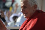 En un medio día de sol radiante el Papa Benedicto XVI participó de la misa de envío y cierre de la Jornada Mundial…
