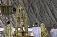   Consagración que realizó Benedicto XVI de los jóvenes de todo el mundo precisamente al Corazón del Señor, en la histórica vigilia de…