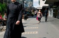 “¿Qué pasó cuando me vestí como sacerdote?: Una investigación sobre el poder del uniforme” es el título de un reportaje producto de un…