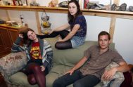 En el mes de mayo del año 2014, en Neva York, Reese Wekhoven, Cally Guasti y Lara Russo, tres estudiantes universitarios, buscaban muebles…