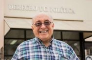 Un bisabuelo de 80 años se recibió de abogado en la Matanza, su nombre es Román Carballo: “Como no tenía urgencia en hacer la…
