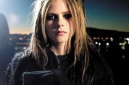 Avril Lavigne a raíz de la enfermedad de Lyme, la cual padece, tuvo que poner es suspenso su carrera durante 5 años. Vivió…