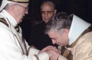 En este lúcido y fundamentado artículo, publicado hoy en L’Osservatore Romano, que ahora ofrecemos en nuestra traducción al español, el Arzobispo José Rodríguez…