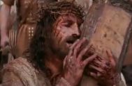 En esta tarde, Cristo del Calvario, vine a rogarte por mi carne enferma; pero, al verte, mis ojos van y vienen de tu cuerpo a mi…