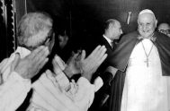 En una ocasión, el Papa recibió al Gran Rabino de Roma, dentro del marco de sus encuentros interreligiosos. Tras la amistosa reunión, lo…