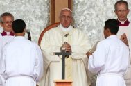 El papa Francisco pidió ante una multitud de bolivianos terminar con la cultura del descarte y del consumo, en su primera misa celebrada…