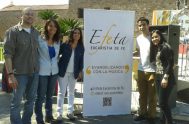 Efeta Eucaristia de Fe lanza su cuarto disco con Clasicos de la musica cristiana. Este grupo de alabanza y adoracion de Cordoba fruto de…