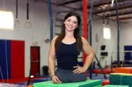 Jen Bricker nació sin piernas, pero eso no la detuvo al momento de practicar deportes e inclinarse por la gimnasia, una pasión que…