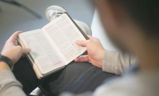 (Sal 118, 27; Juan 6,22-29) A veces no sabemos por qué te buscamos, por qué te seguimos.…