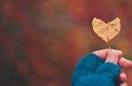 «Allí donde esté tu tesoro, estará también tu corazón» (Mt 6, 21). ¿Habla aquí Jesús de propiedades o habla de Amor? (Mateo 6,…